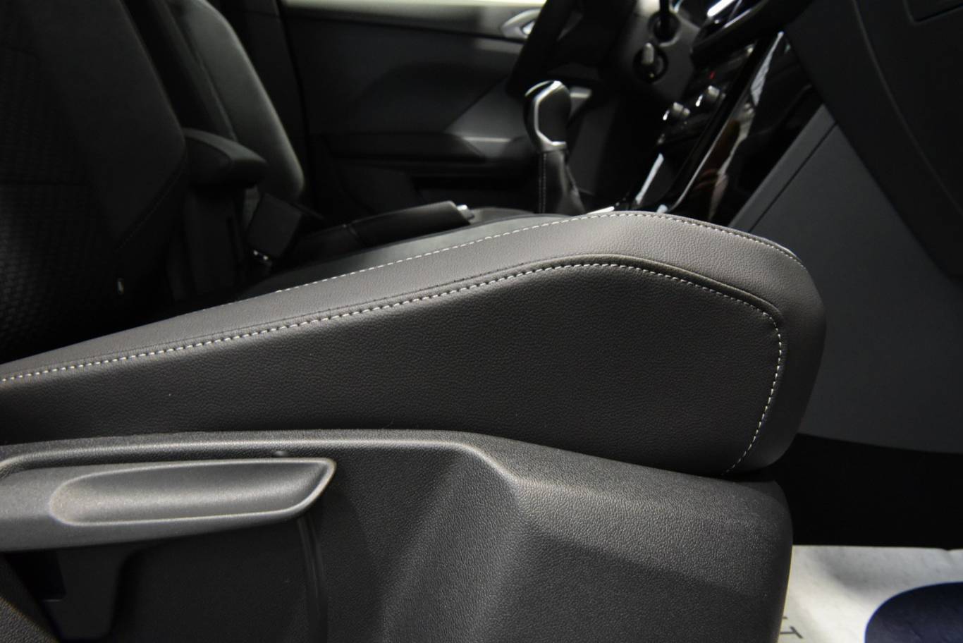 VOLKSWAGEN T-Cross 46