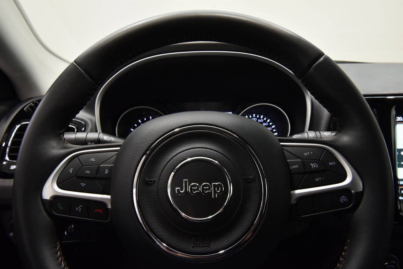 JEEP Compass 31