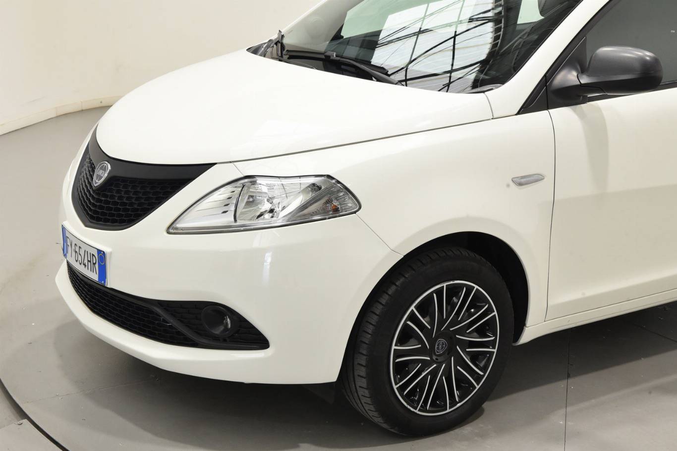 LANCIA Ypsilon 18