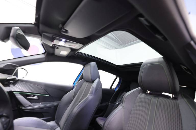 PEUGEOT 208 20
