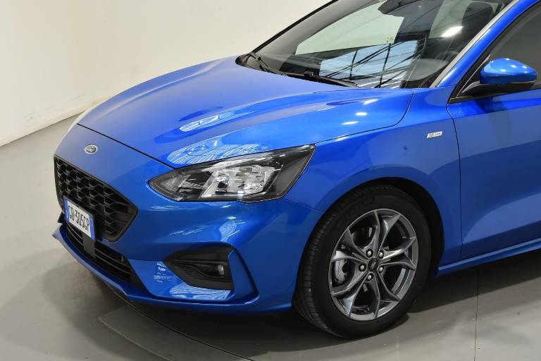 FORD Focus 25