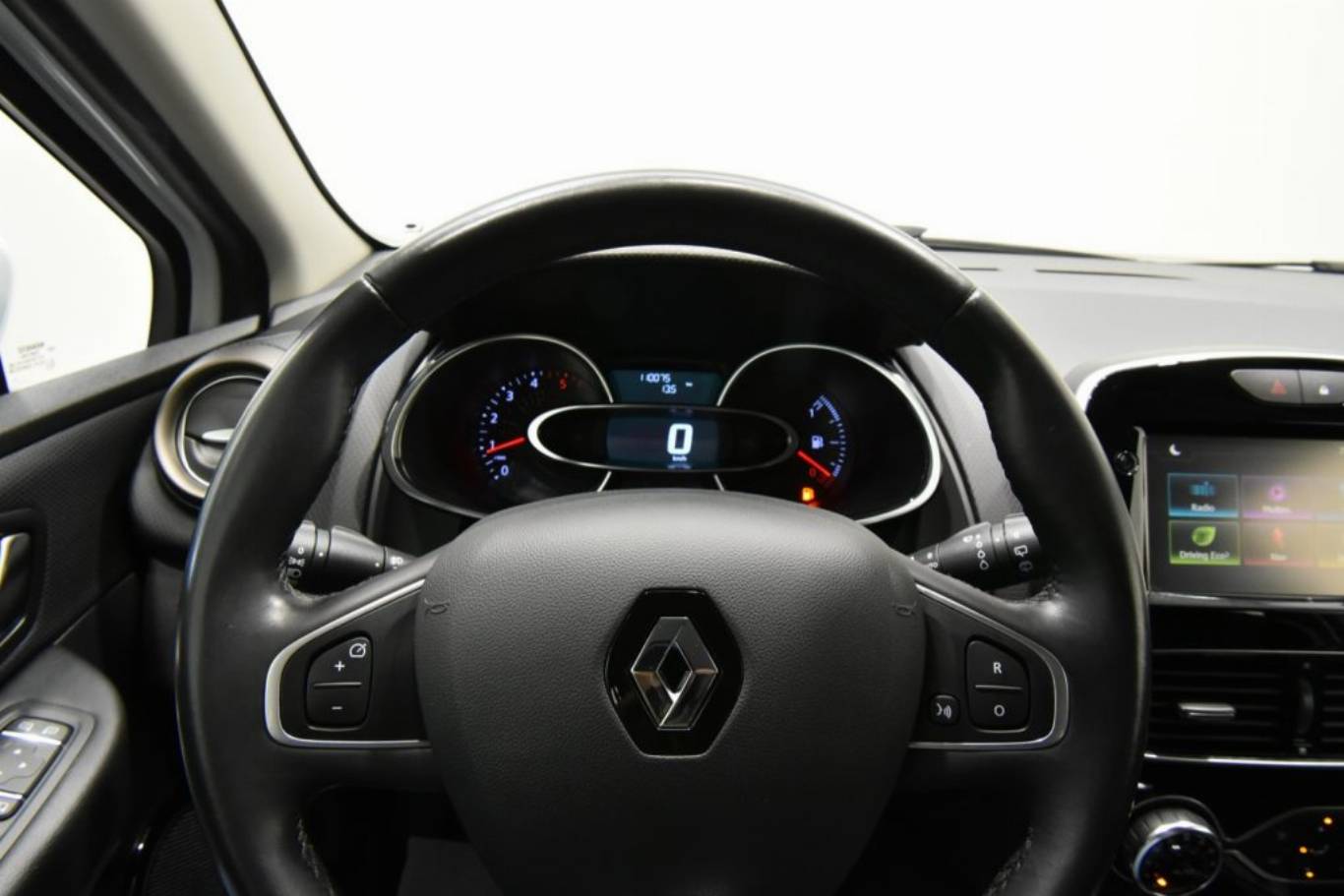 RENAULT Clio 39