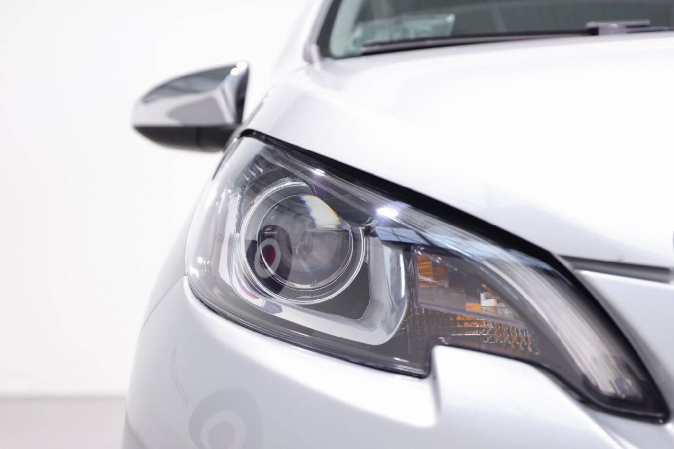 PEUGEOT 108 12