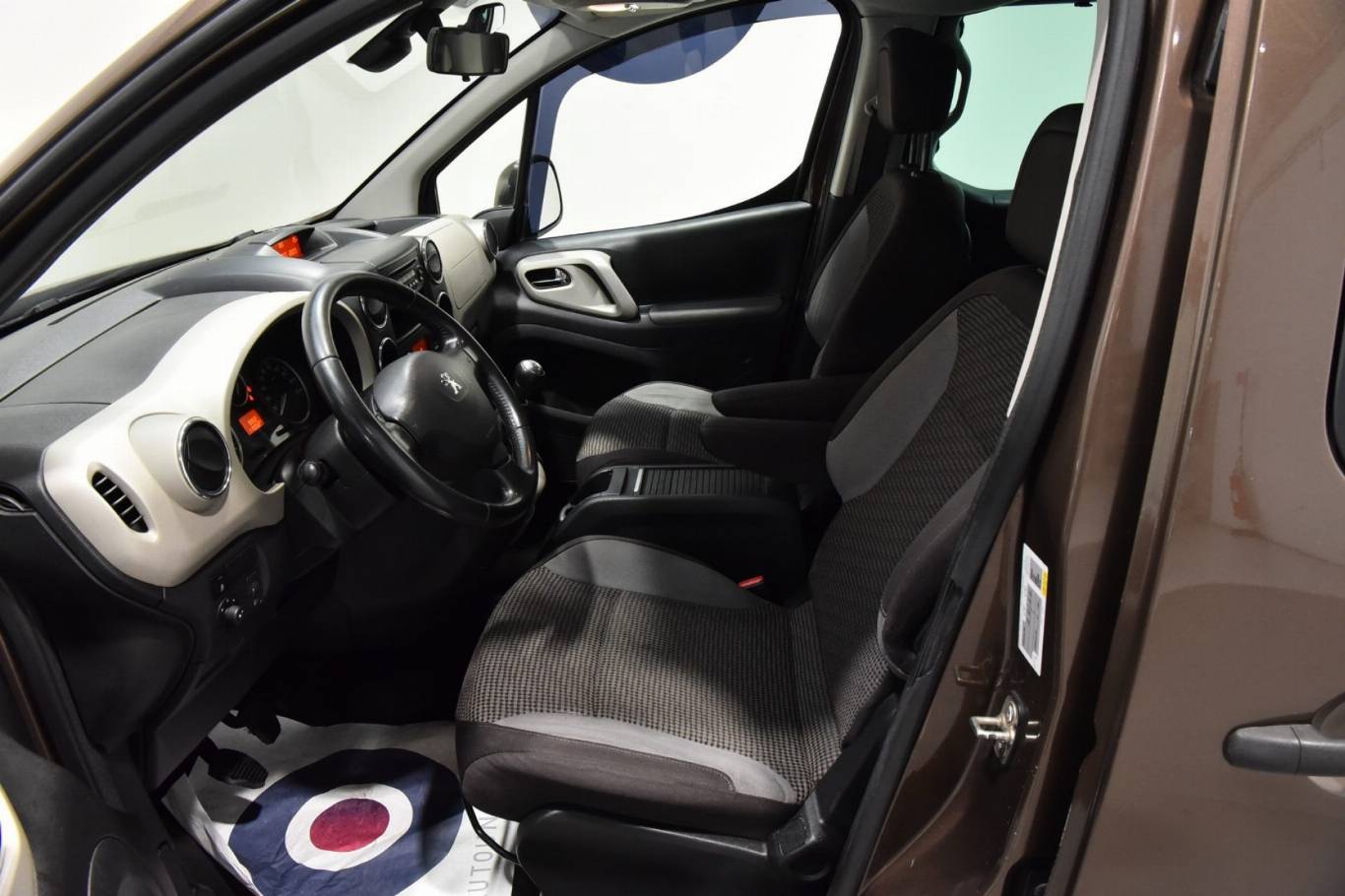 PEUGEOT Partner 15