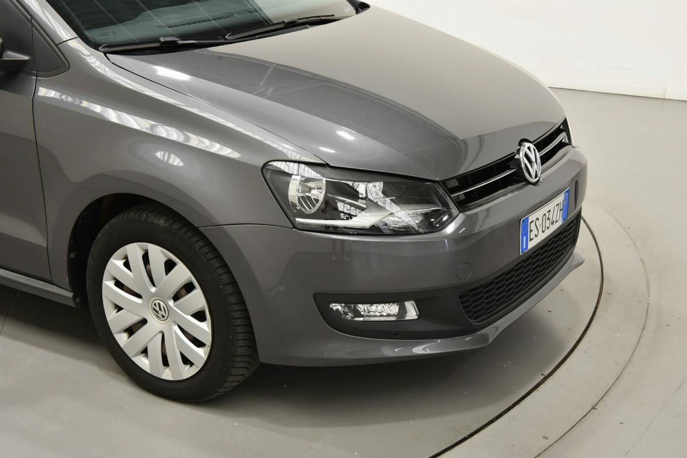 VOLKSWAGEN Polo 37