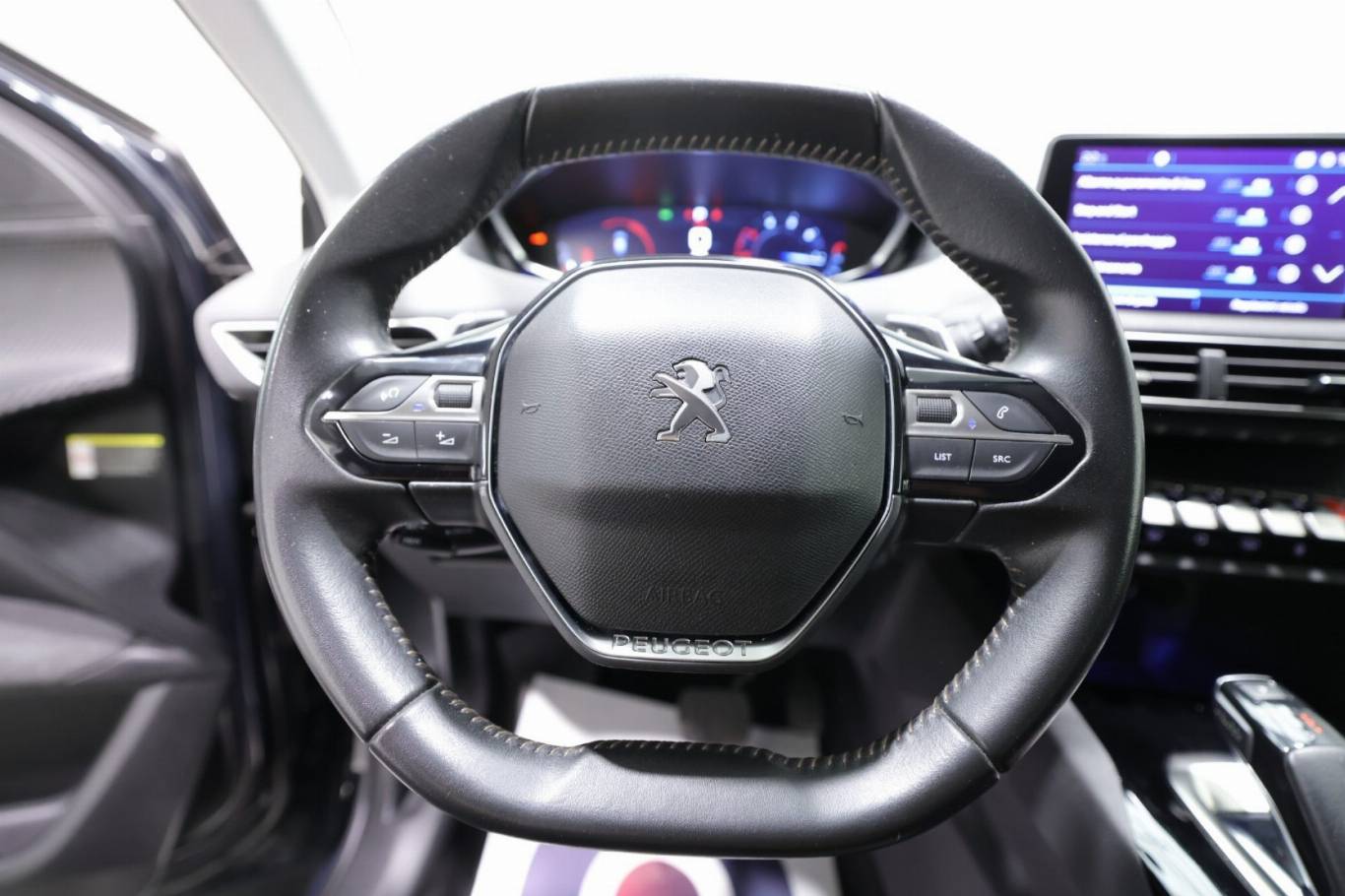 PEUGEOT 3008 7