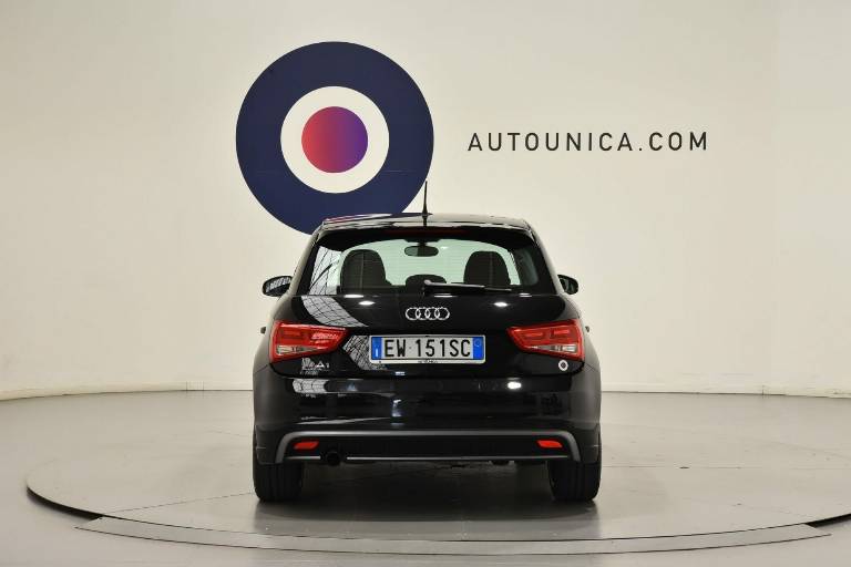 AUDI A1 6