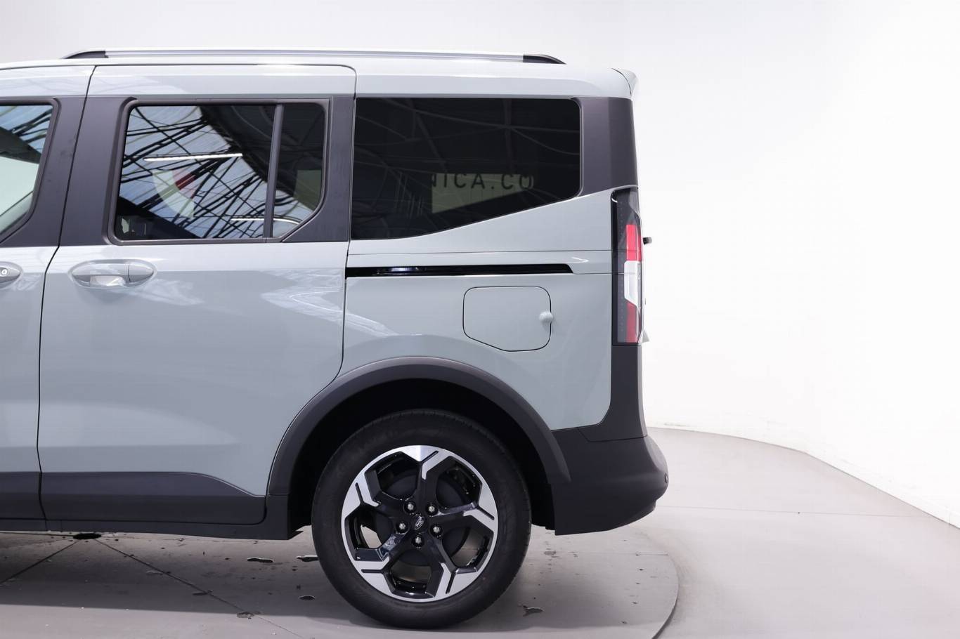 FORD Tourneo Courier 39