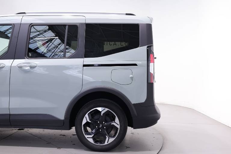 FORD Tourneo Courier 39