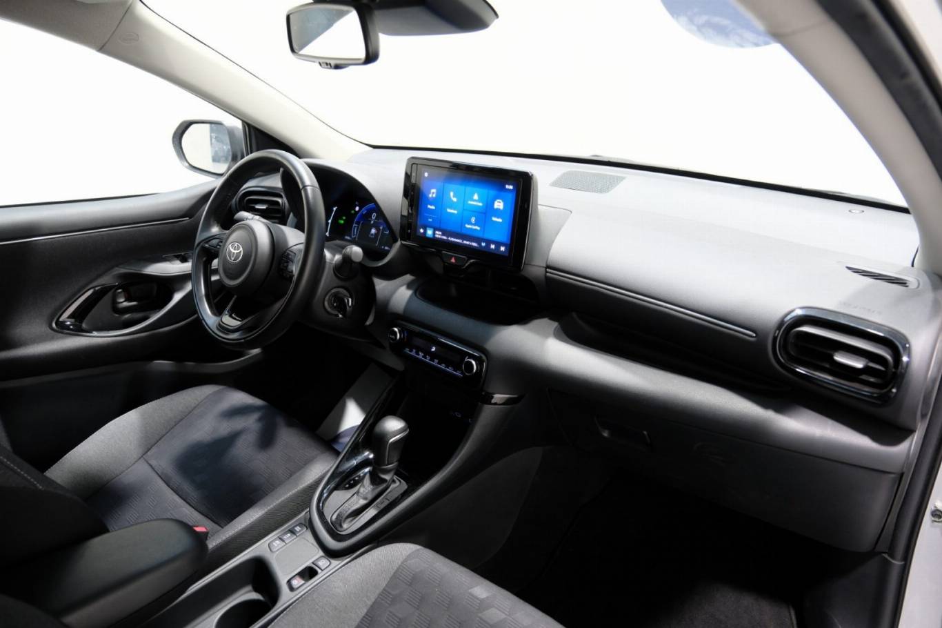 TOYOTA Yaris 52