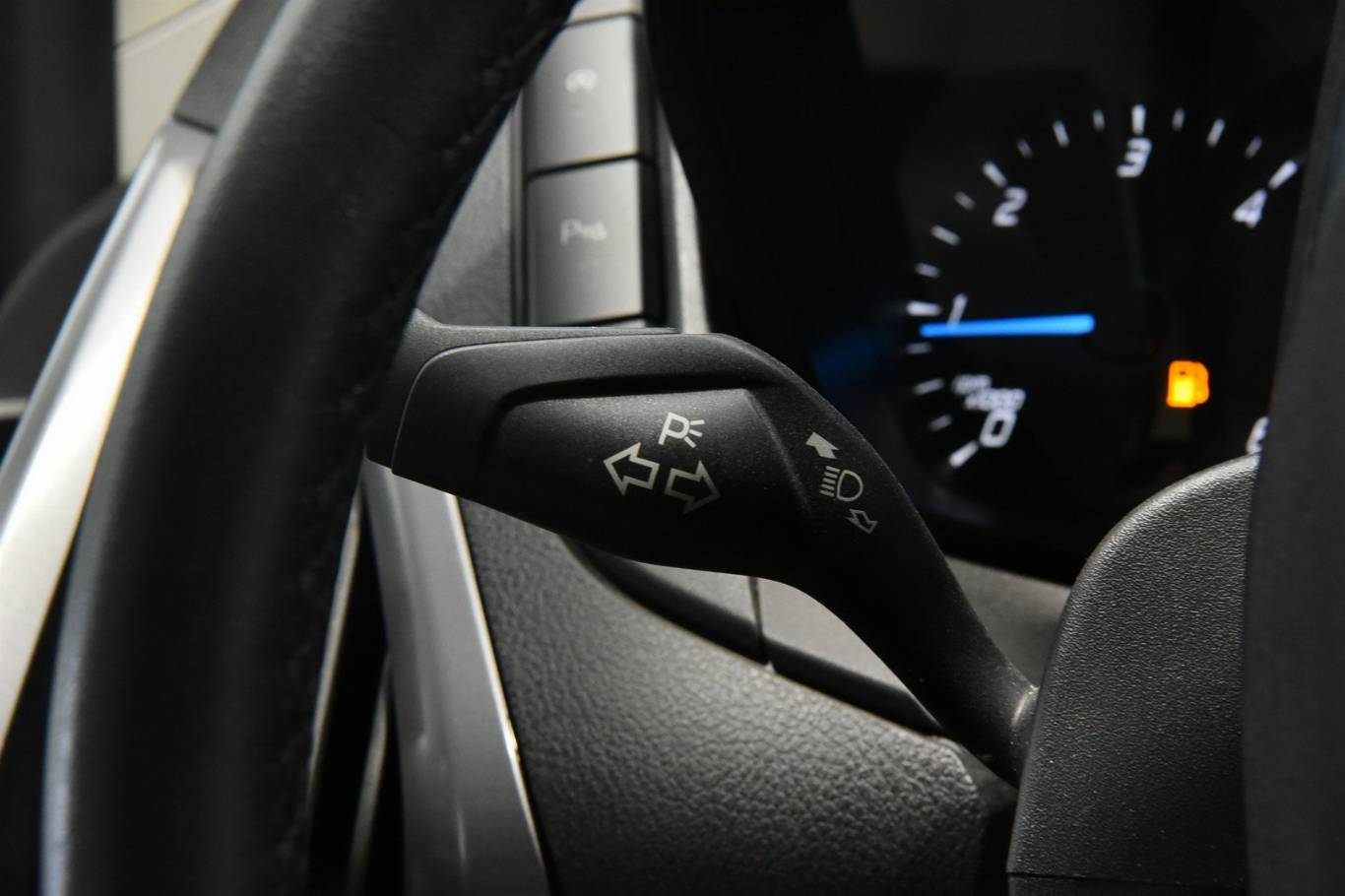 FORD Tourneo Custom 25