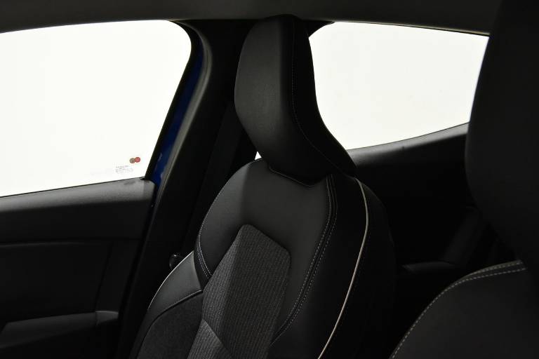 RENAULT Clio 20