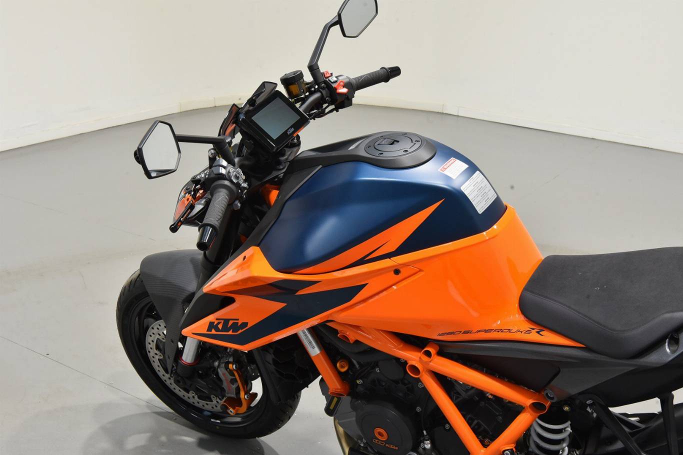 KTM 1290 Super Duke R 24