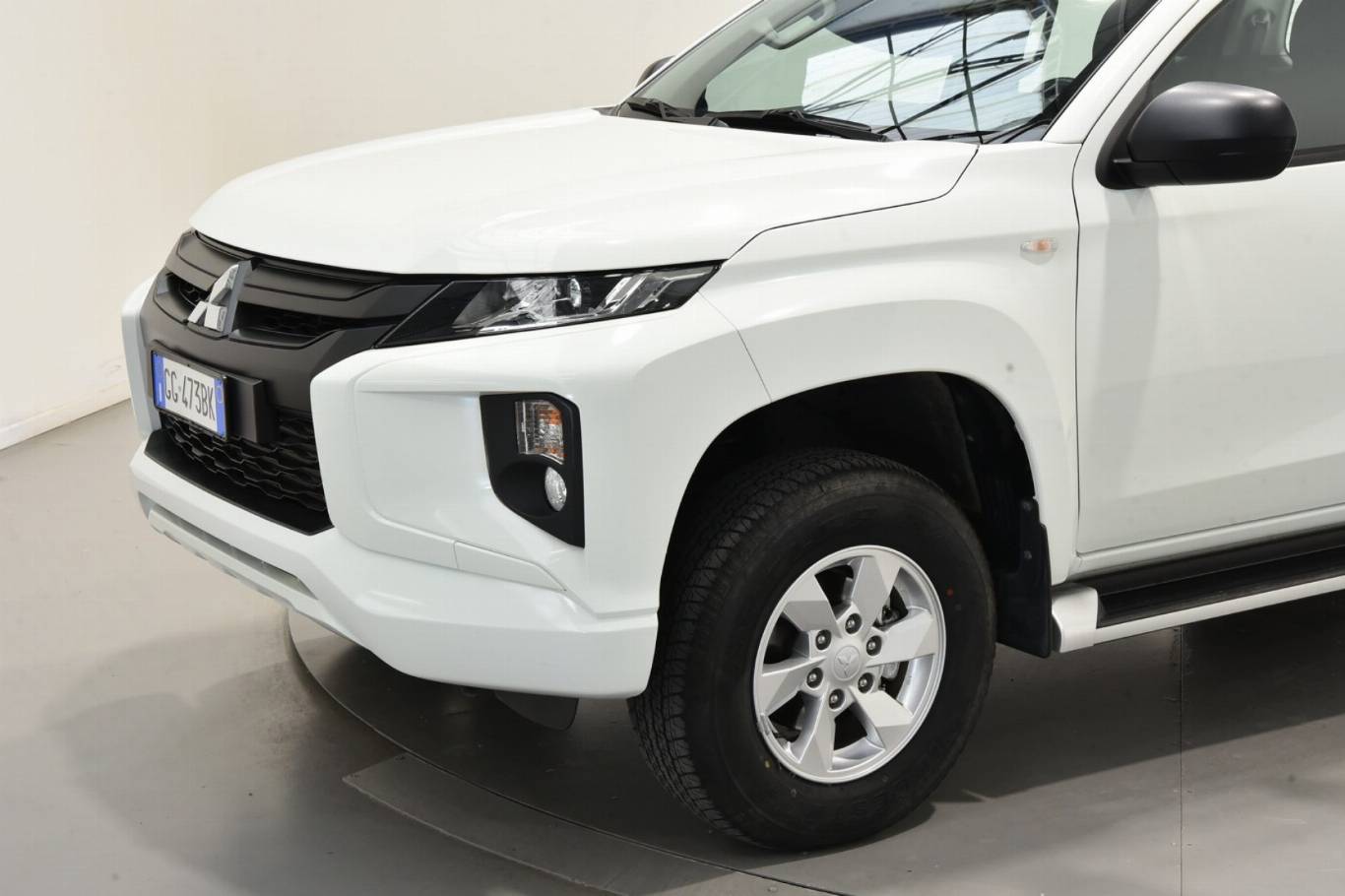 MITSUBISHI L200 33