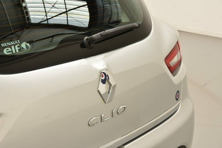 RENAULT Clio 37