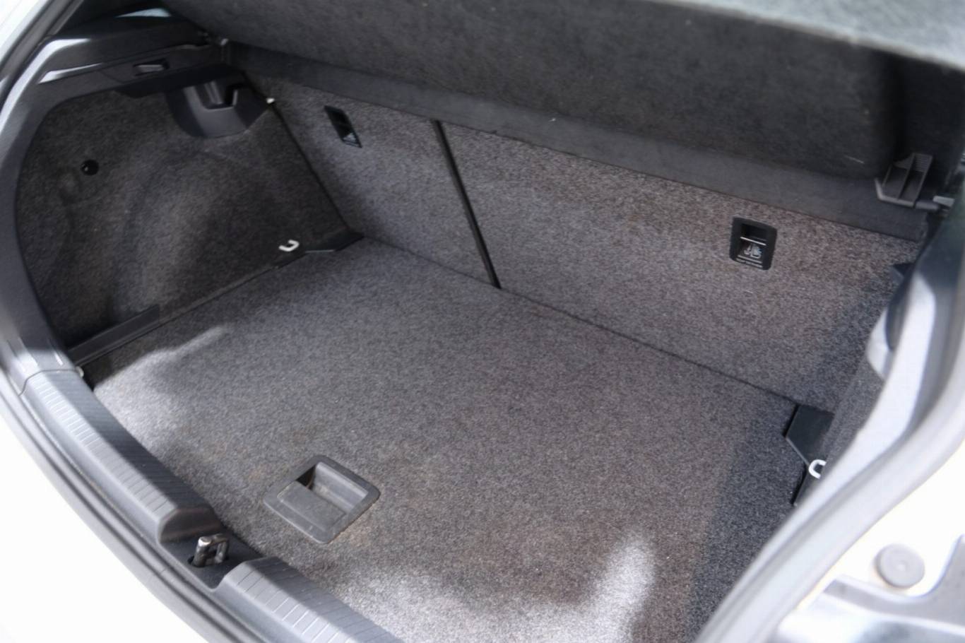 VOLKSWAGEN Polo GTI 51