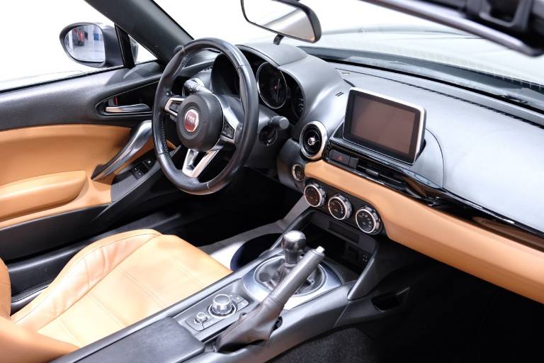 FIAT 124 Spider 54