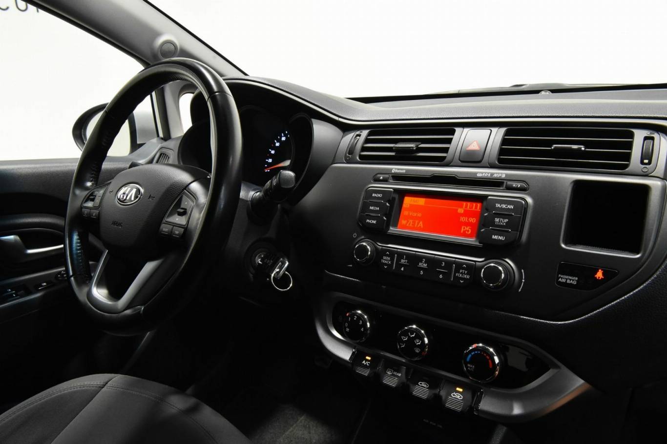 KIA Rio 28