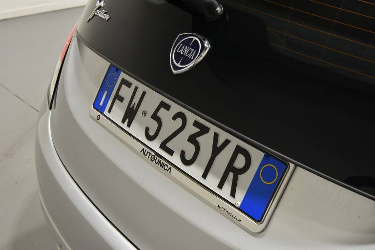 LANCIA Ypsilon 48