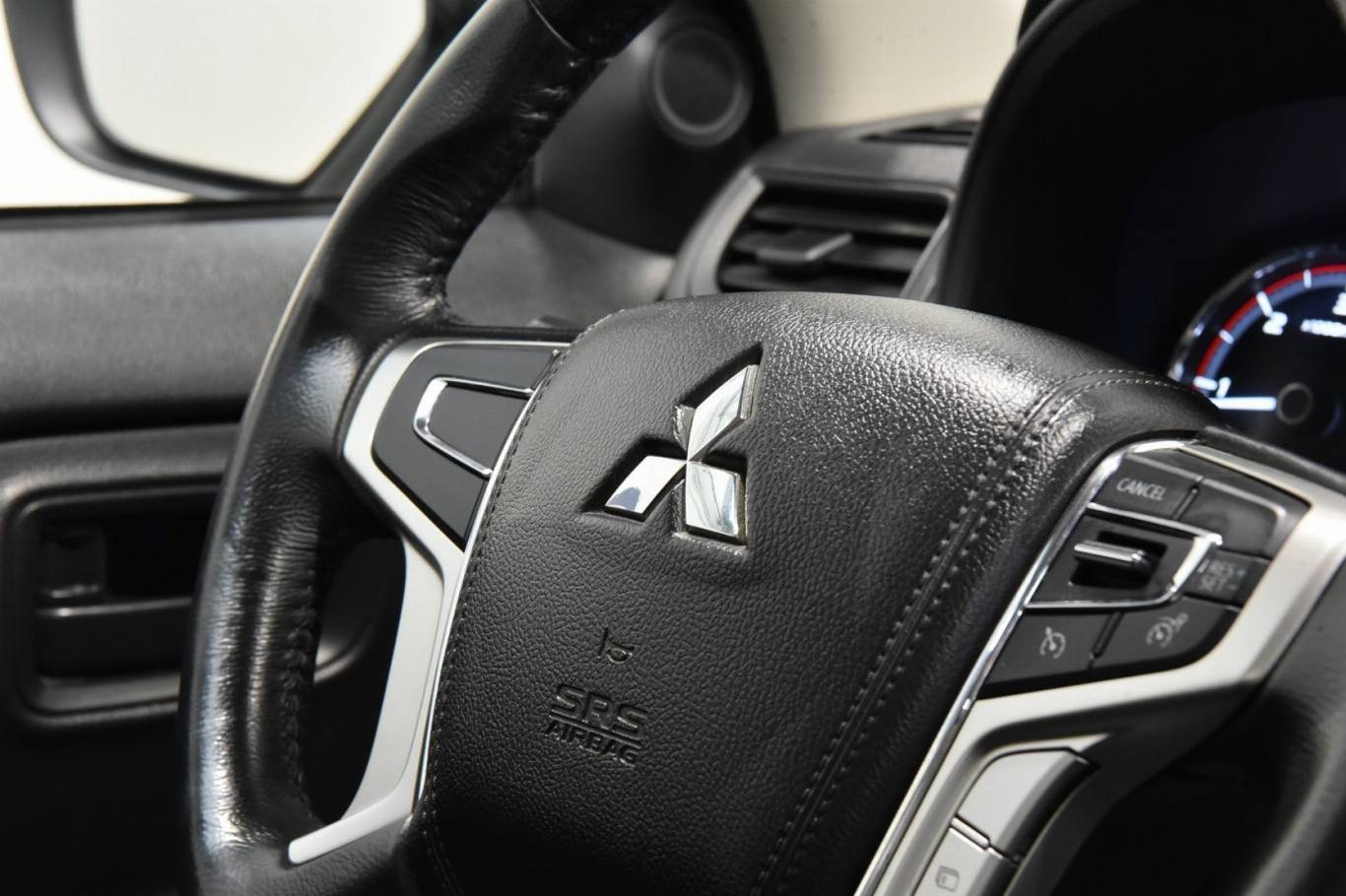 MITSUBISHI L200 22