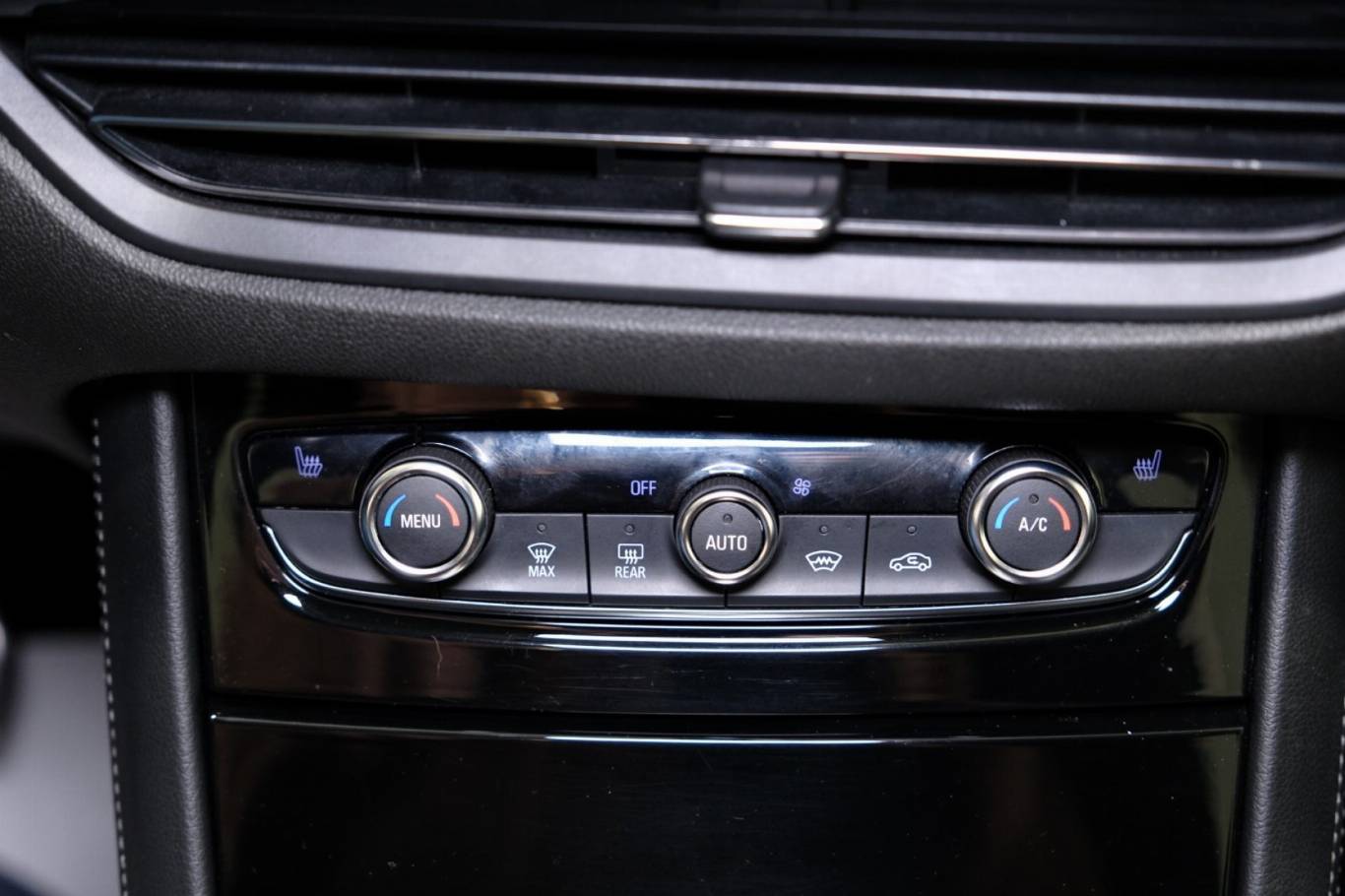 OPEL Grandland 29