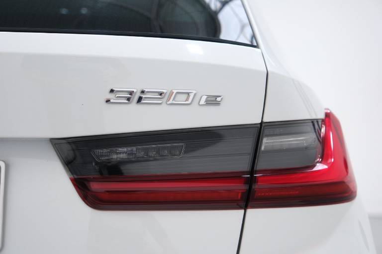 BMW 320 45