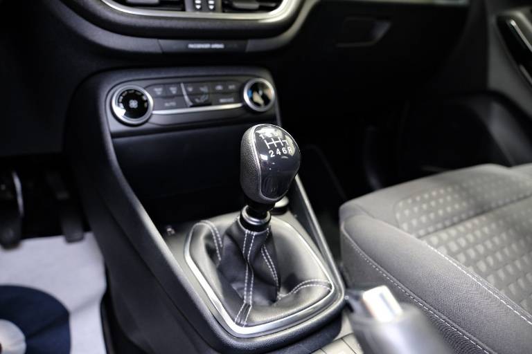 FORD Fiesta 28