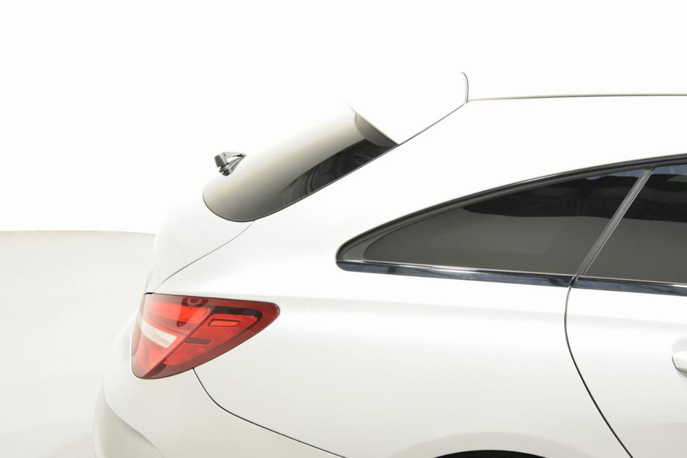 MERCEDES-BENZ CLA 220 72