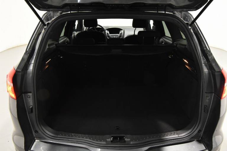 FORD Focus 13