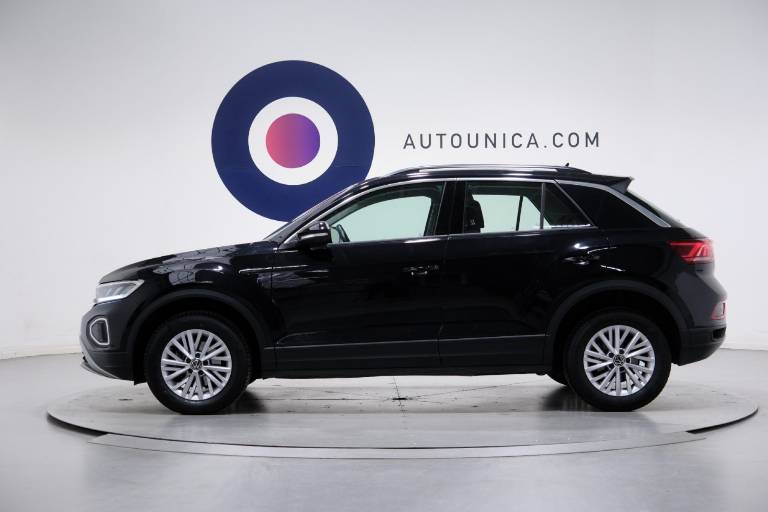 VOLKSWAGEN T-Roc 17