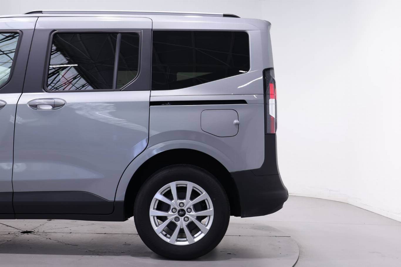 FORD Tourneo Courier 37