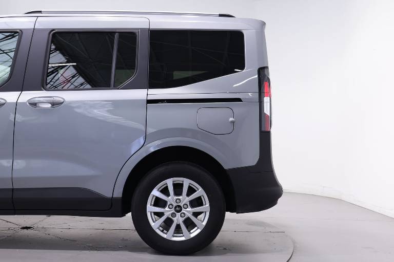 FORD Tourneo Courier 37