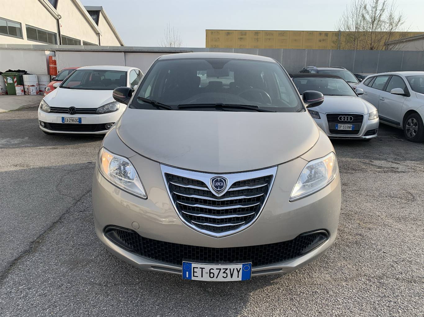 LANCIA Ypsilon 2