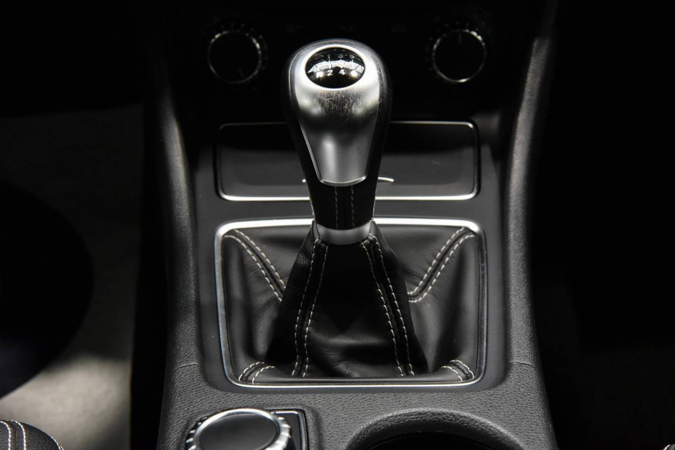 MERCEDES-BENZ A 180 9