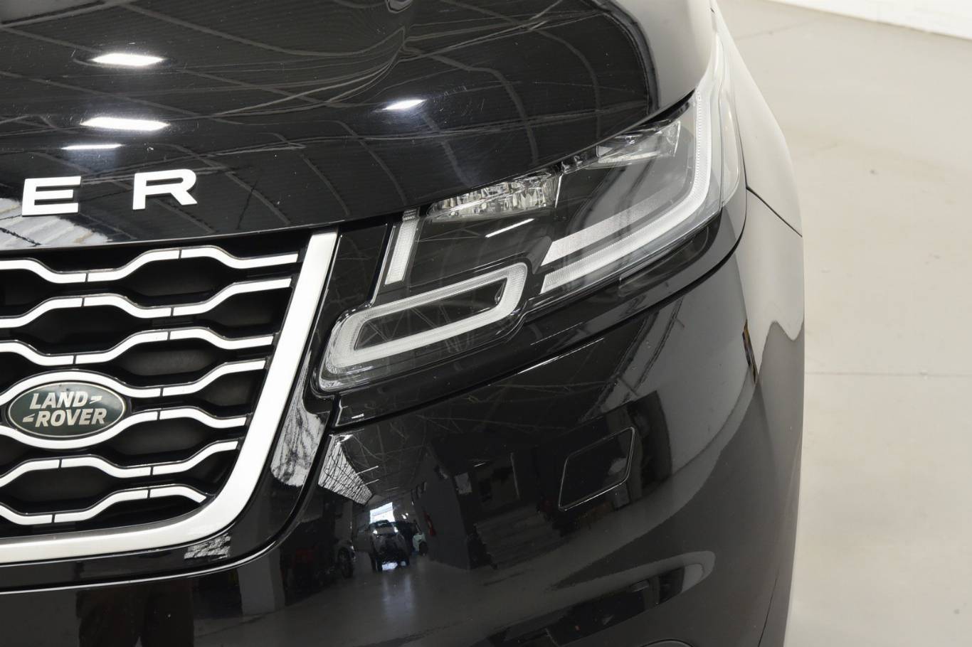 LAND ROVER Range Rover Velar 5