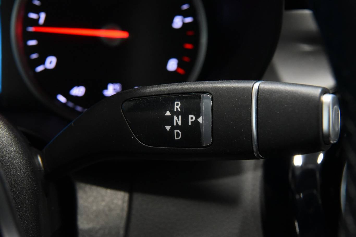 MERCEDES-BENZ C 220 10