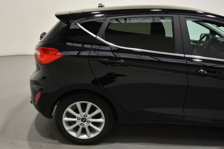 FORD Fiesta 41