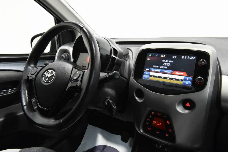 TOYOTA Aygo 28