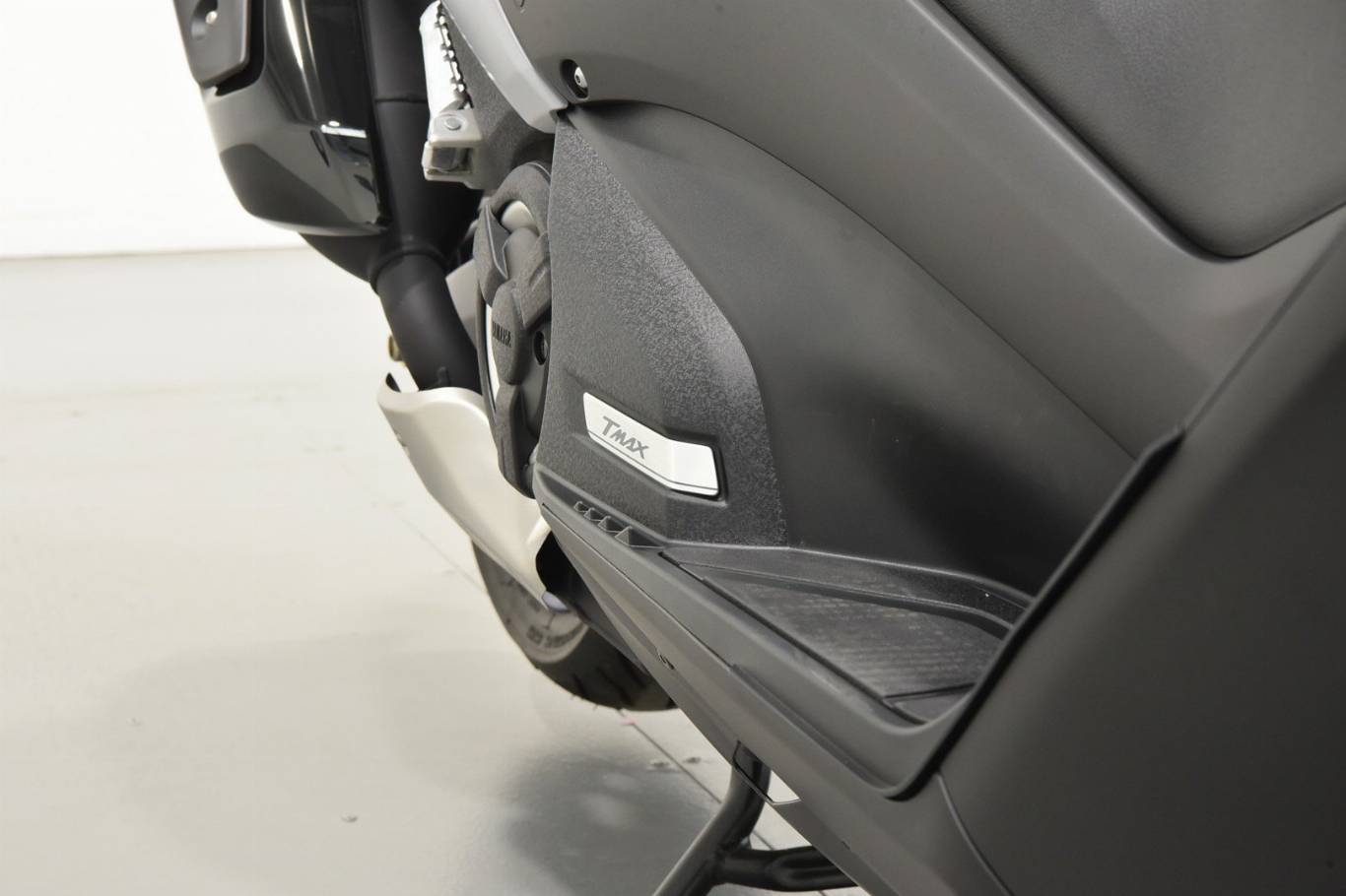 YAMAHA T-Max 560 41