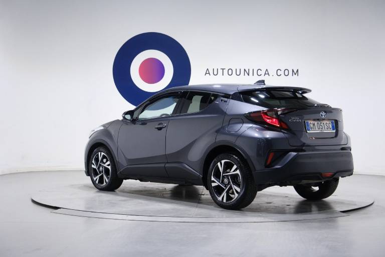 TOYOTA C-HR 17