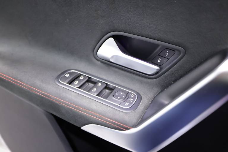 MERCEDES-BENZ Classe A 37