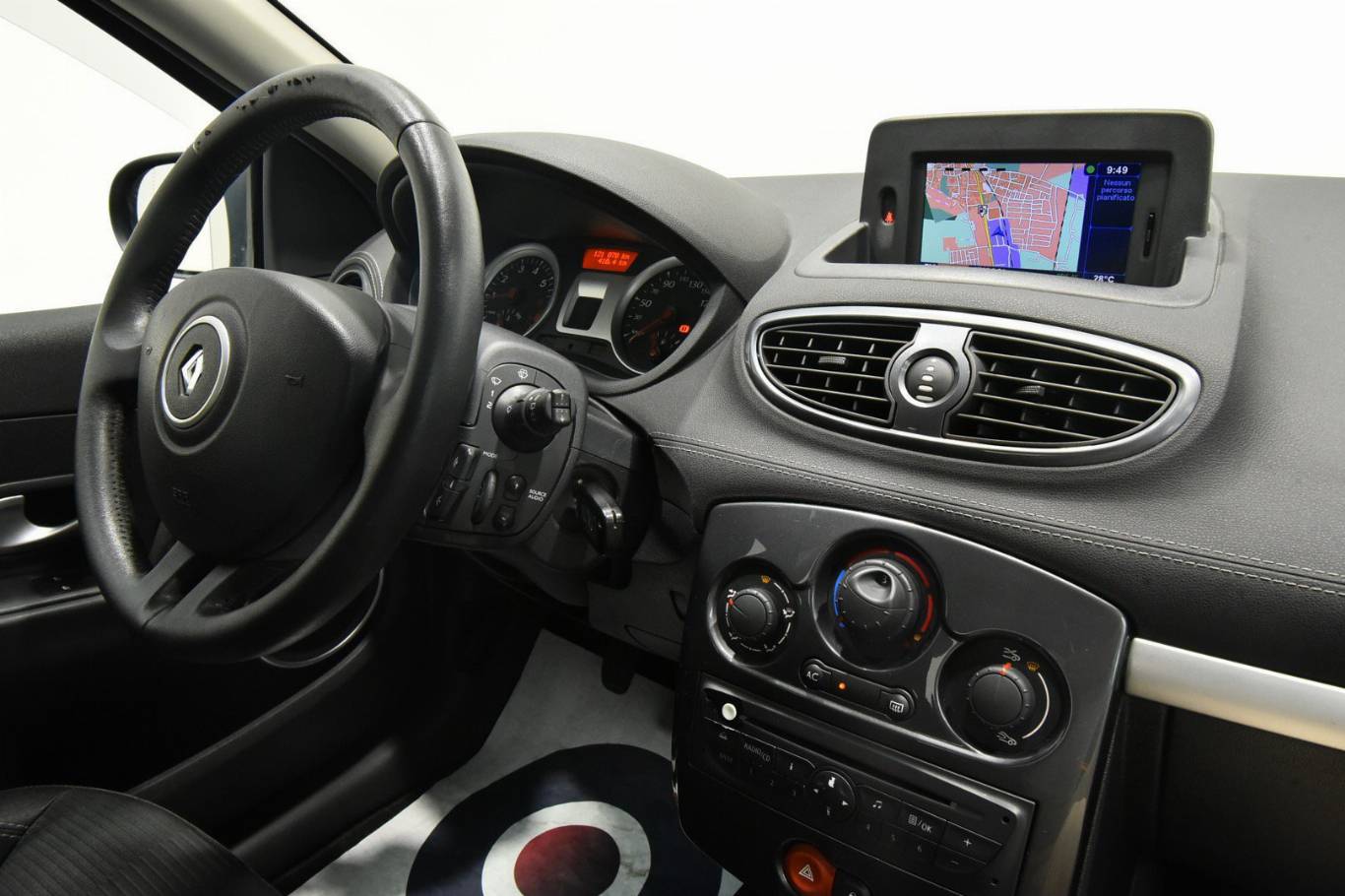 RENAULT Clio 28