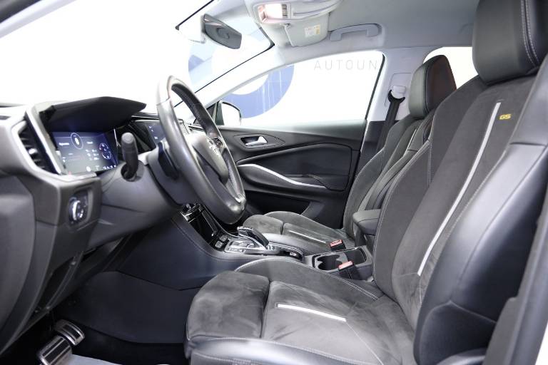 OPEL Grandland 19