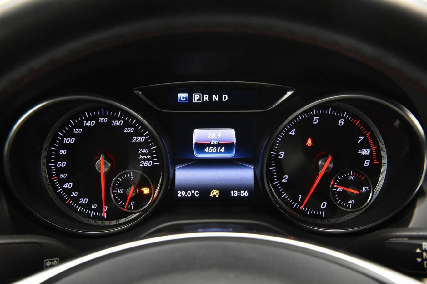 MERCEDES-BENZ CLA 180 25