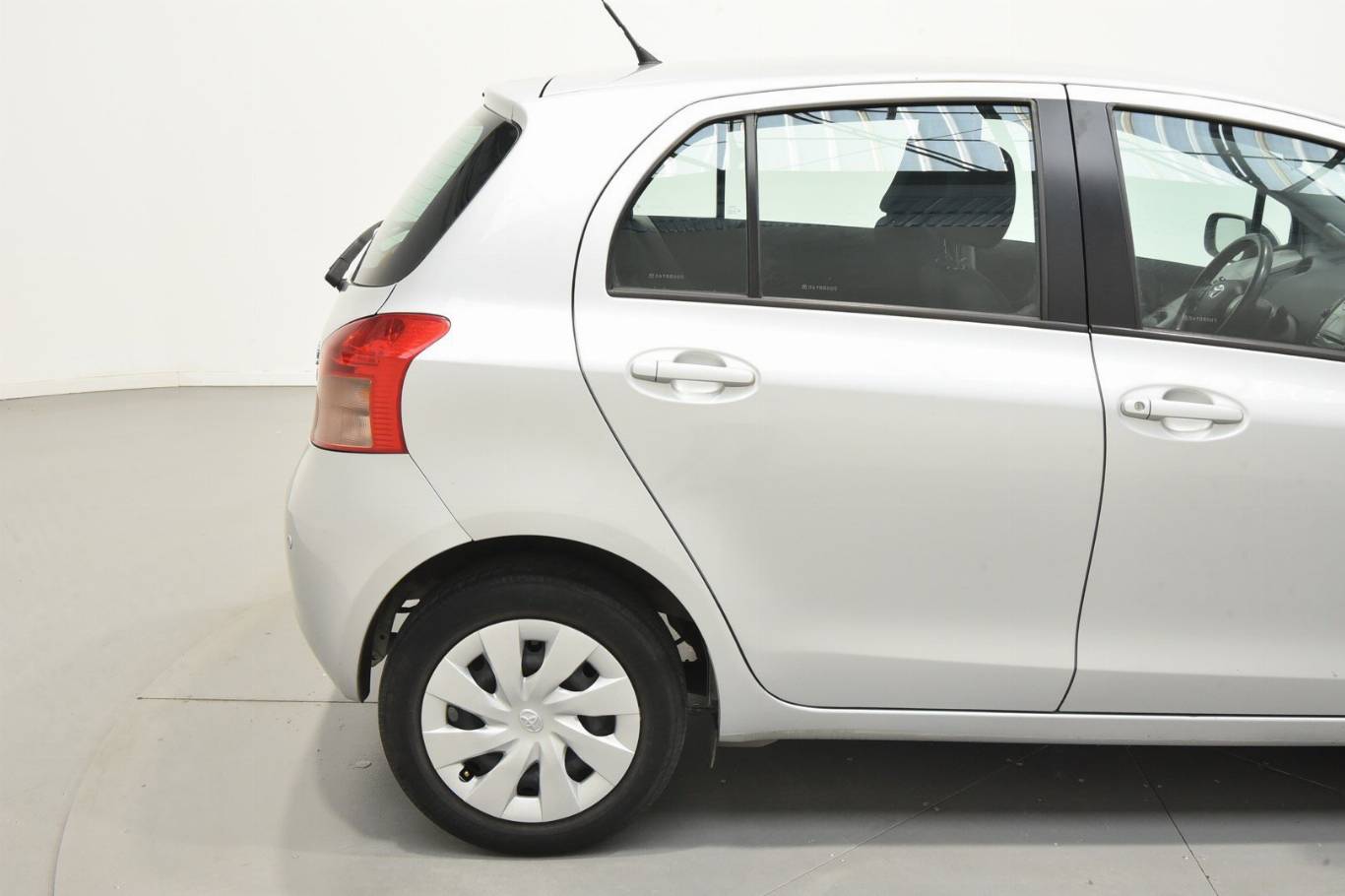 TOYOTA Yaris 35