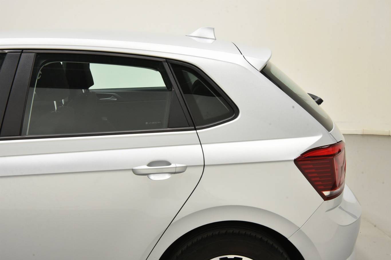 VOLKSWAGEN Polo 40