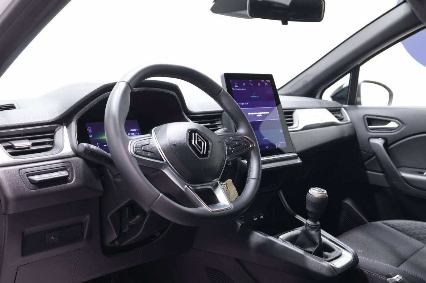 RENAULT Captur 5