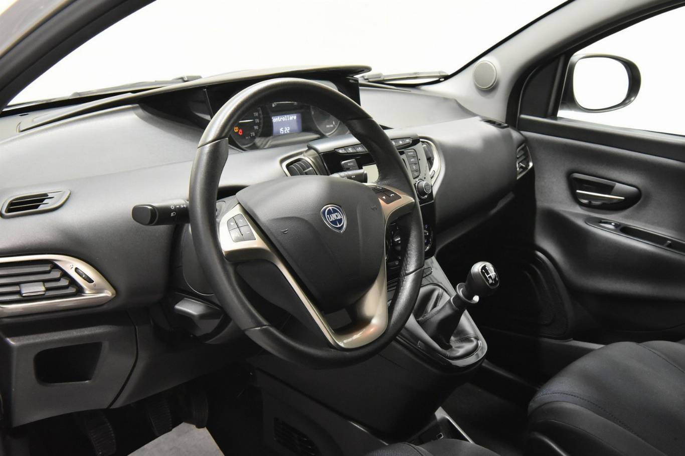 LANCIA Ypsilon 3