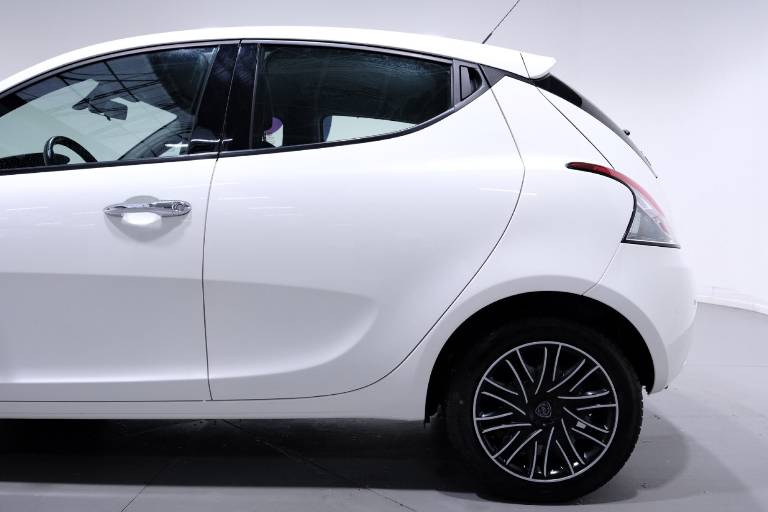 LANCIA Ypsilon 37