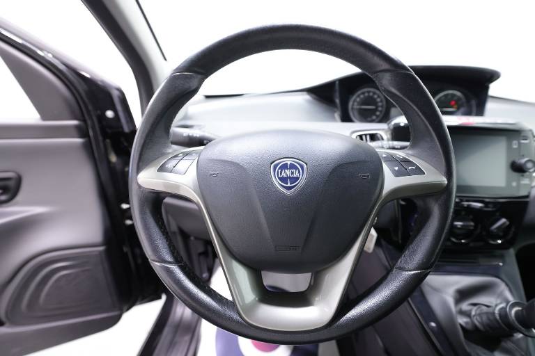 LANCIA Ypsilon 14